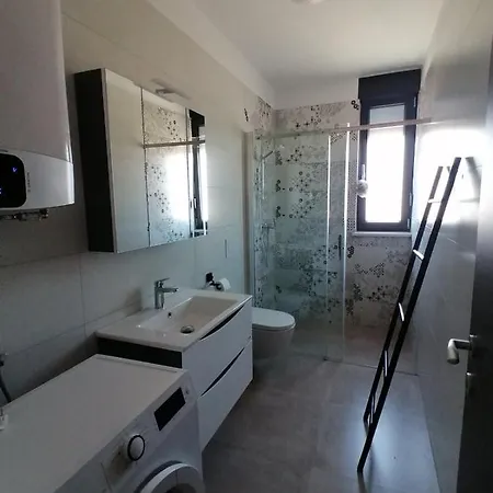 Enjoy - New With Terrace And Free Parking Garage Apartment *