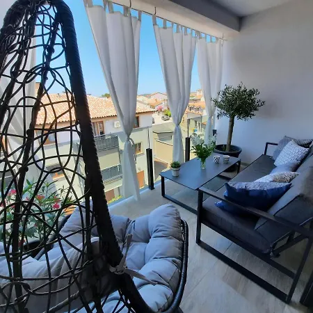 Enjoy - New With Terrace And Free Parking Garage * Póla