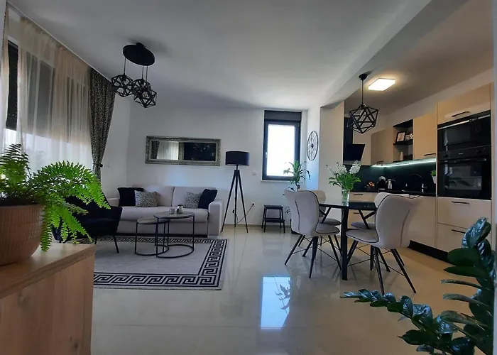 Enjoy - New With Terrace And Free Parking Garage Apartman *