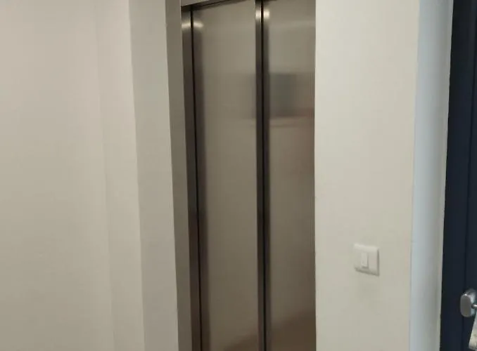 Enjoy - New With Terrace And Free Parking Garage *